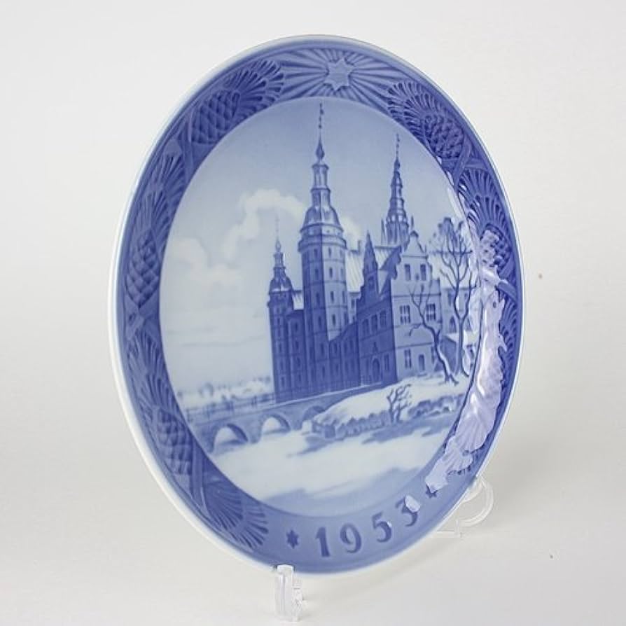 1953年 「フレデリクスボー城」 イヤープレート ロイヤルコペンハーゲ北欧北欧 Amazon.co.jp: 1953年 ロイヤルコペンハーゲン イヤー